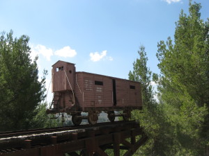 Jerusalem-YAd-Vashem-train-which-took-Jews-to-concentration-camps2.jpg